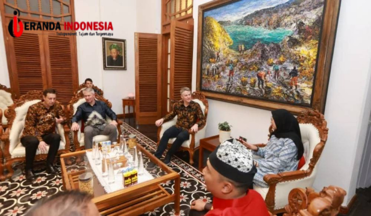 Kunjungi Banyuwangi, Dubes Australi Akui Tertarik dengan Blue Fire